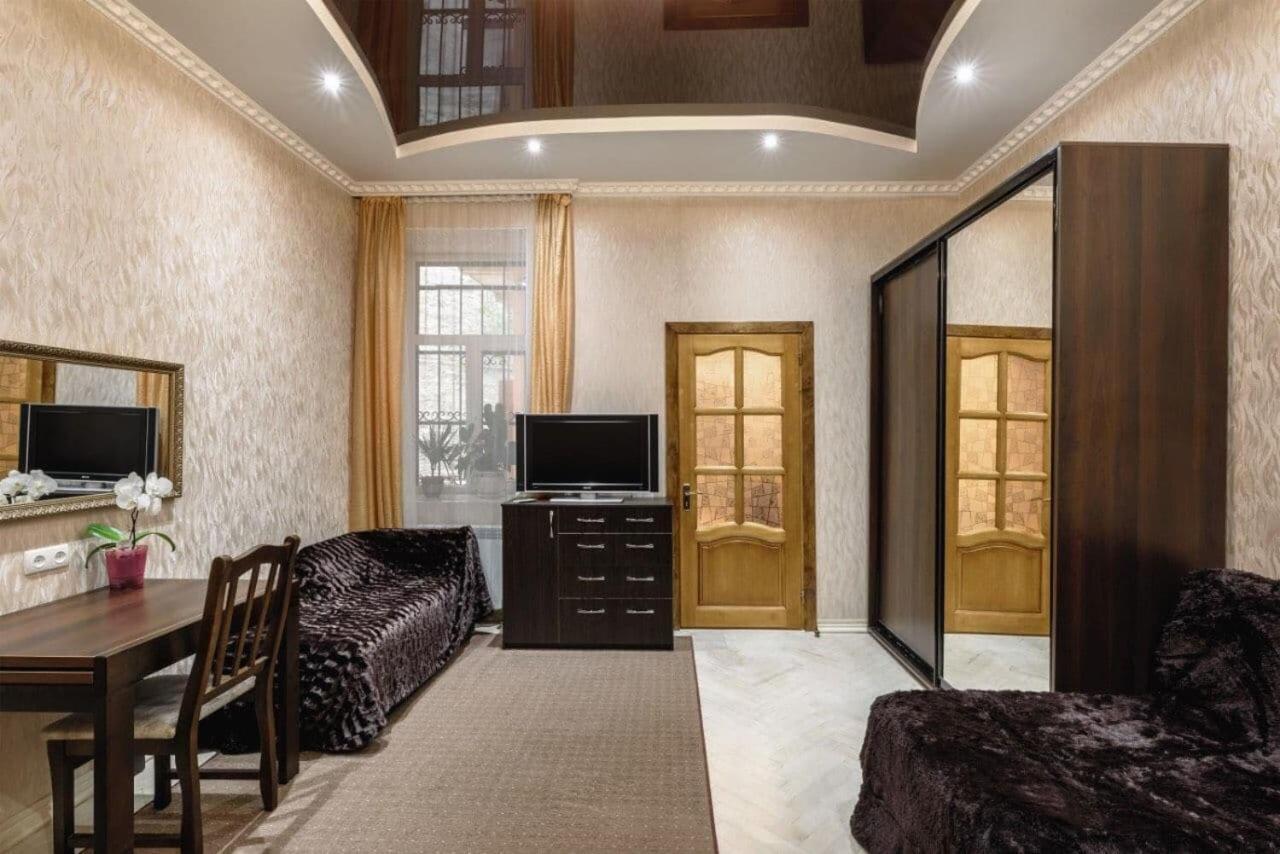 Apartments Stepana Bandery Lviv Buitenkant foto
